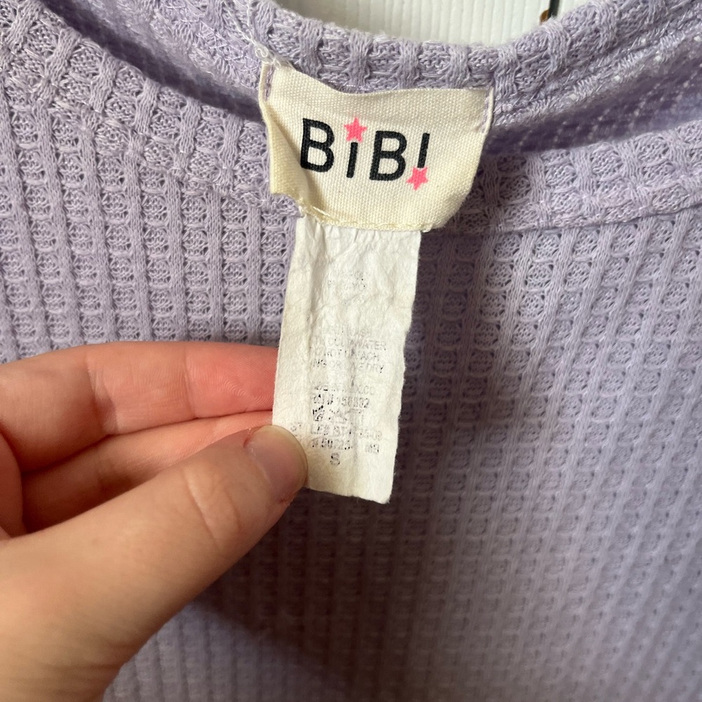 BiBi Lavender Ruffled Sleeve Tee - Picture 2 of 3